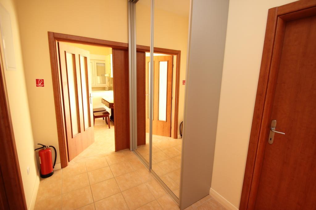Apartments Villa Astra & Pinija เบรลา ห้อง รูปภาพ